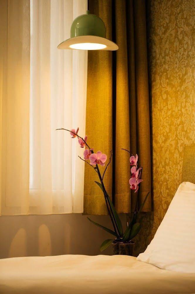 Otel Sometimes Taksim 3*